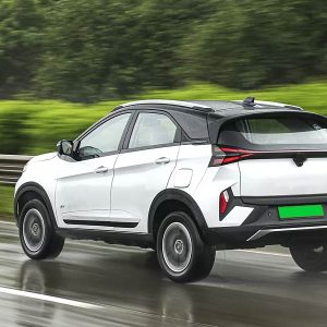 গাড়ি ভাড়া ও পরিবহন